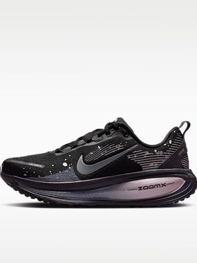 Nike Vomero 18 SE Womens 9.5